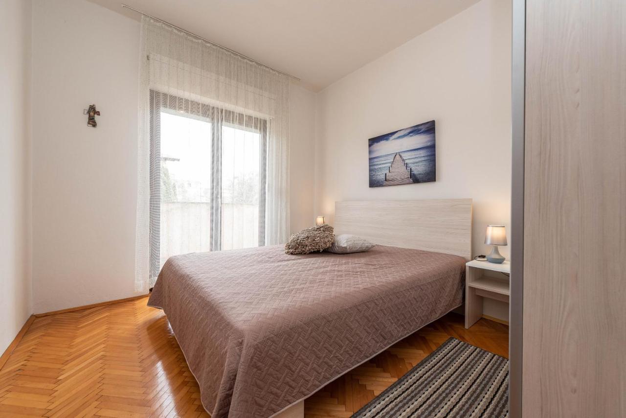 Beachfront Apartment Lostura Turanj Dış mekan fotoğraf