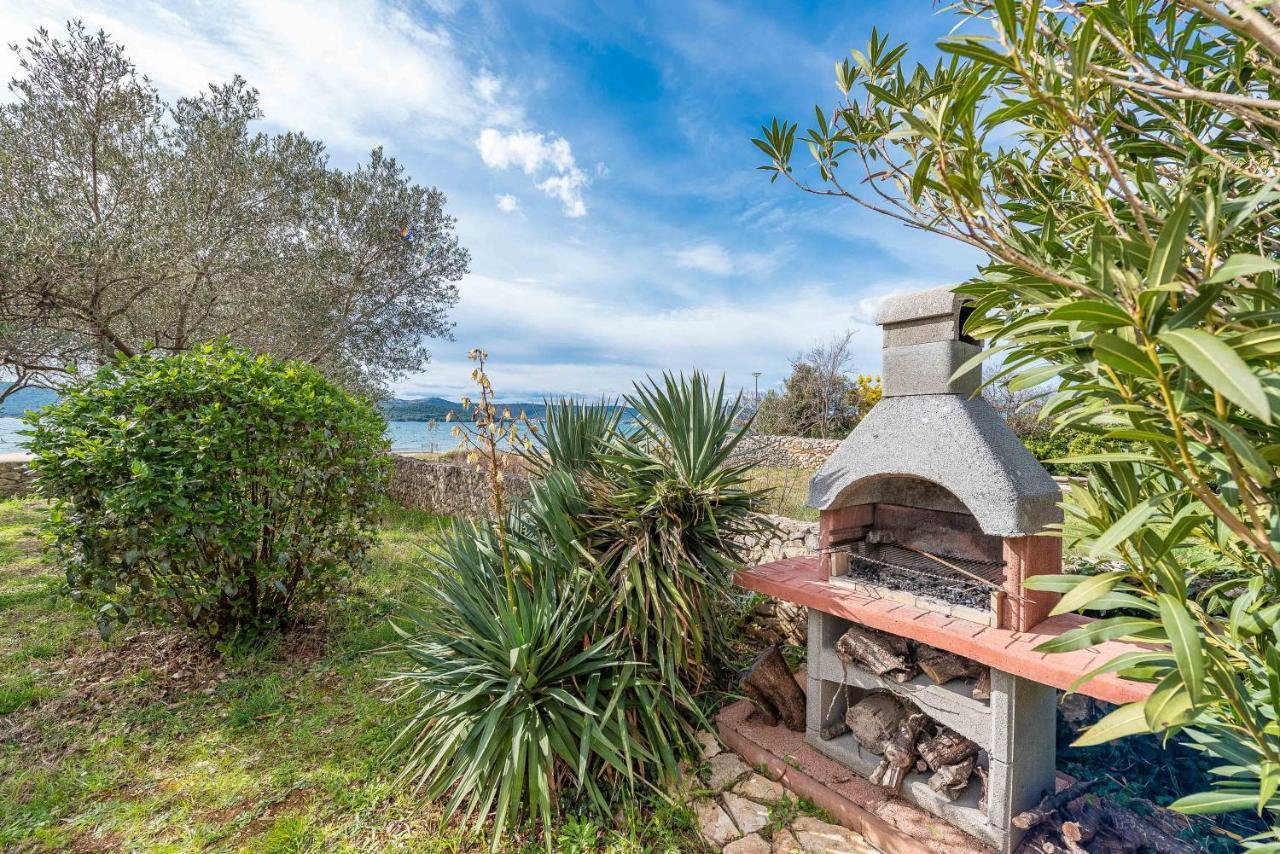 Beachfront Apartment Lostura Turanj Dış mekan fotoğraf